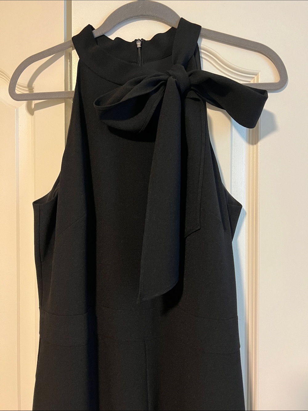 Vince Camuto Black Halter-Neck jumpsuit with tie at neck - Picture 3 of 4